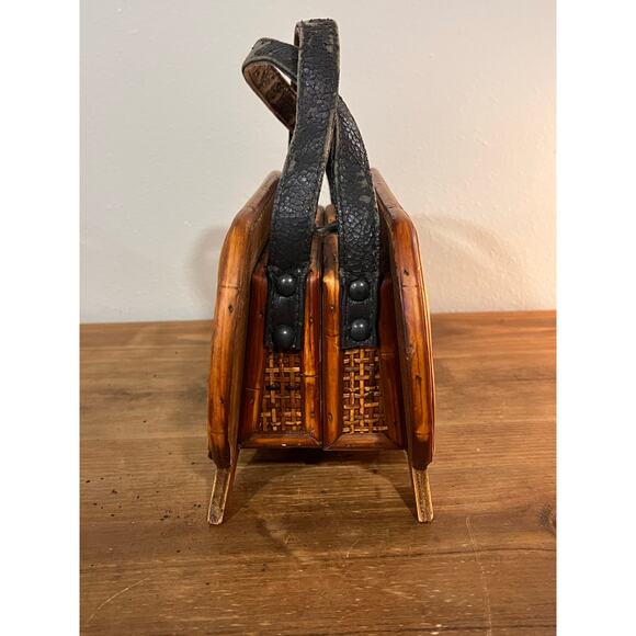 Vintage Woven Wooden Box Purse with Flower Detail and Wicker Panels - Picture 5 of 10